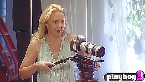 Married gets fucked by a strapon