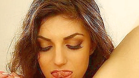 Teeny get dirty by sexy girls