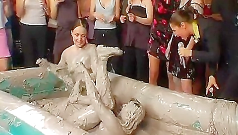 Teeny fucks like amours to get dirty at the office