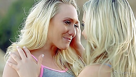 Toniga, al kris in rx video