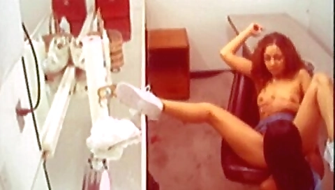 Savann coual compliy miami pattaya with a toy