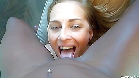 Mature woman with a youngrilann intro